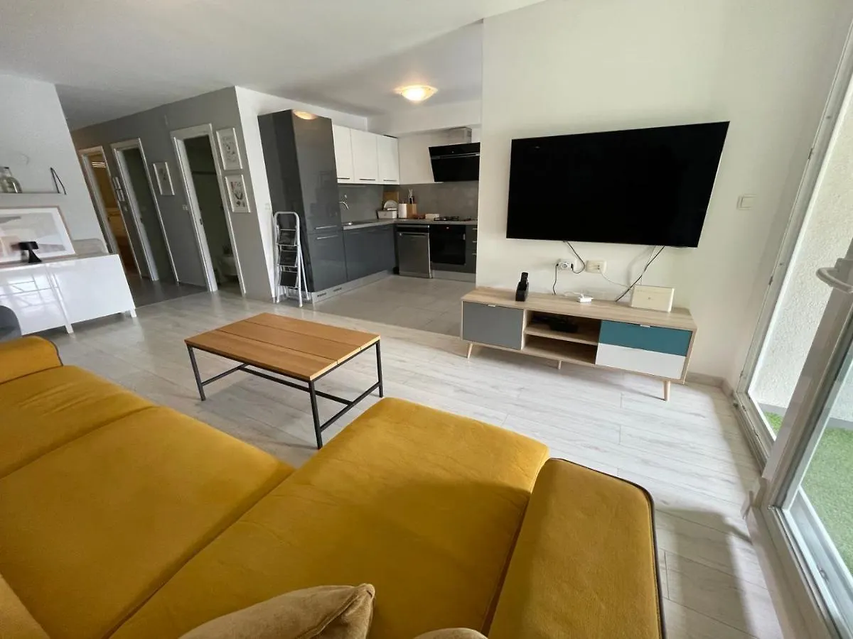 Appartement Lui Apartman Pula